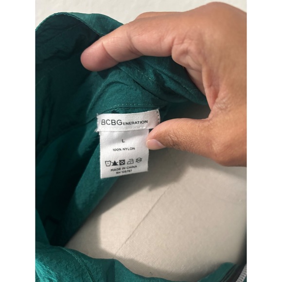 BCBGeneration Pullover Jacket Windbreaker Green White Stripe‎ Size L - Picture 6 of 6